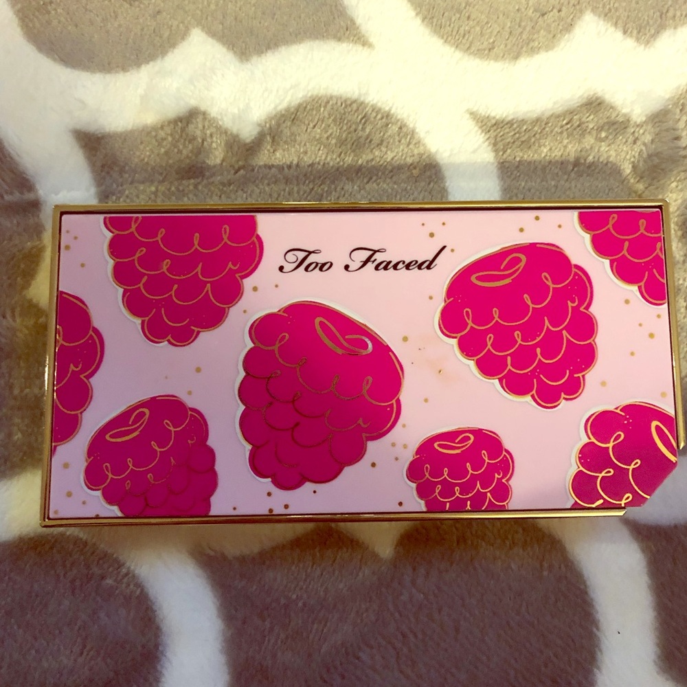 Too Faced Razzle Dazzle Berry Eyeshadow Palette.